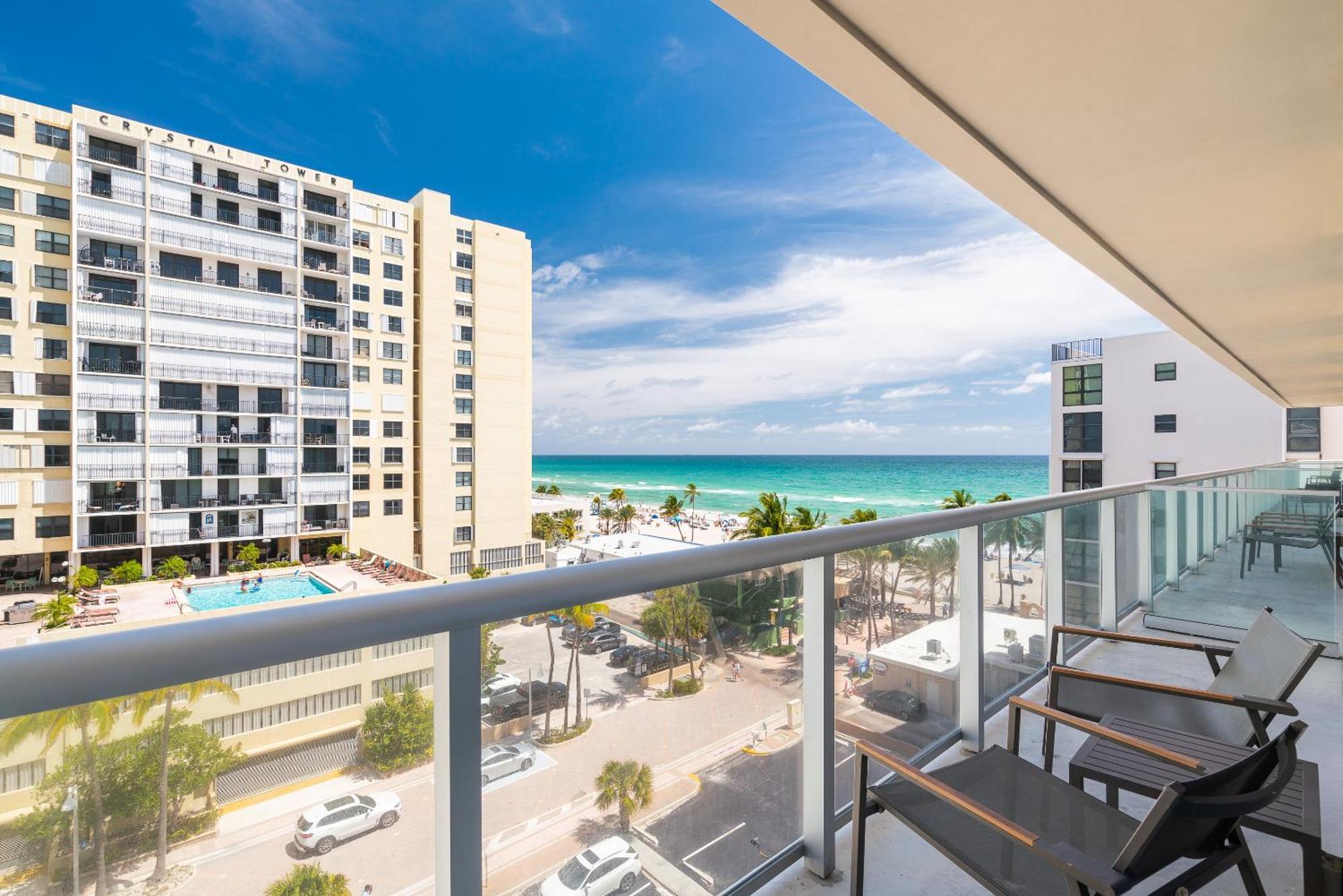 One Bedroom Suite King Balcony Water View